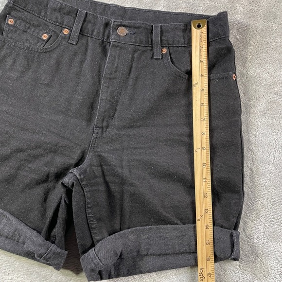 Vintage Levis 506 Denim Shorts Women 12 Black Regular High Waisted Cuffed Y2K - Picture 6 of 9